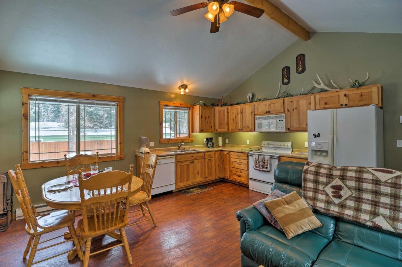 Hungry Horse Cabin Deck, Fire Pit, Near Glacier! Exterior foto